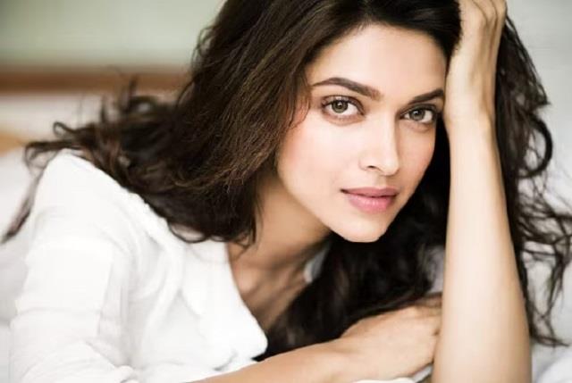 Deepika Padukone जैसी ग्लोइंग त्वचा पाने के लिए करने होंगे बस ये आसान काम