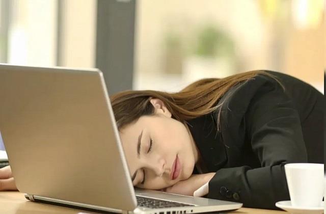 सर्दियों का आलस बना सकता है बीमारियों का घर, आज से ही बदलें ये आदत