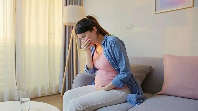 प्रेग्नेंसी में मॉर्निंग सिकनेस क्यों बढ़ जाती है? खाने की खुशबू से क्यों आती है उल्टी, जानिए वजह