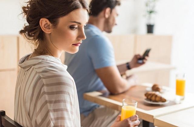 प्यार है तो 'समझौता' जरूरी नहीं! इन 4 बातों पर कभी न करें एडजस्ट