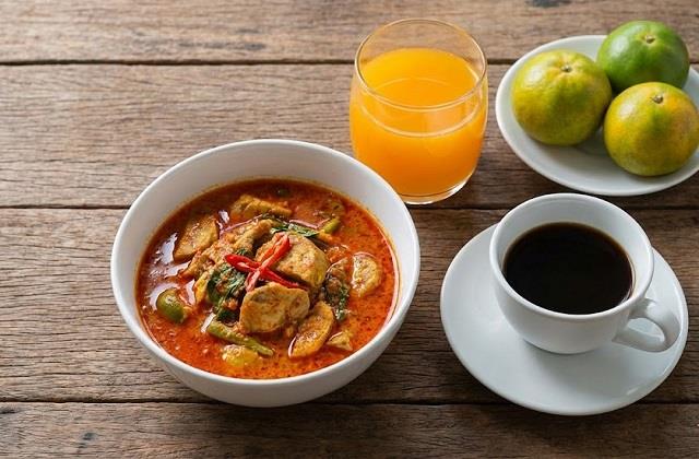 एसिडिटी नहीं छोड़ रही पीछा? ताे कभी भी खाली पेट ना खाएं ये खतरनाक फूड्स