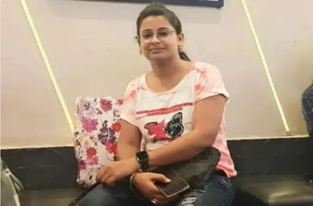 पति नहीं बेटी से करवाना मेरा अंतिम संस्कार.... टीचर ने की खुदकुशी, सुसाइड नोट में मम्मी-पापा से मांगी माफी