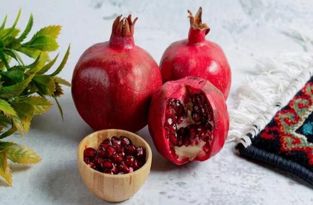 इन 5 लोगों को नहीं खाना चाहिए अनार, वरना सेहत को हो सकता है नुकसान