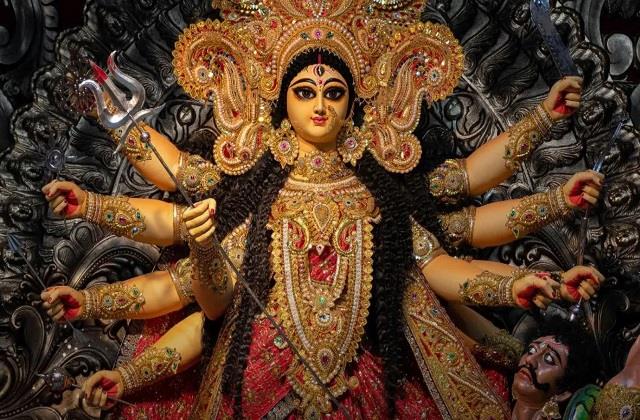 गुप्त नवरात्रि के तीसरे दिन बना शुभ योगों का दुर्लभ संयोग, इन 5 राशियों पर मां की विशेष कृपा