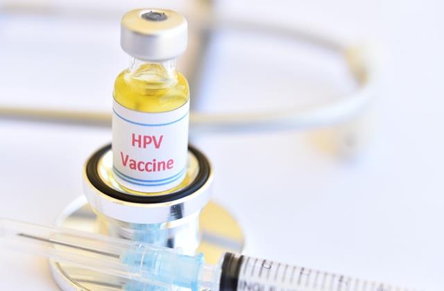 सिर्फ लड़कियां ही नहीं लड़कों के लिए भी जरूरी है HPV वैक्सीन, ये है टीका लगवाने की सही उम्र
