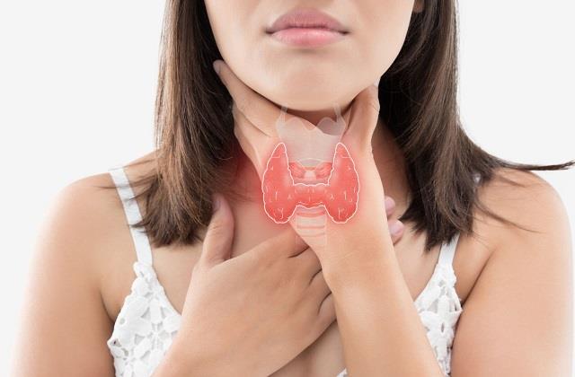 Thyroid बिलकुल कंट्रोल में हो जाएगा, बस महिलाएं ये चीजें ना खाएं