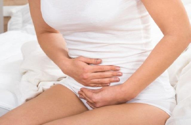 लगातार रहता है पेट के निचले हिस्से में दर्द के साथ भारीपन तो लापरवाही ना बरतें महिलाएं