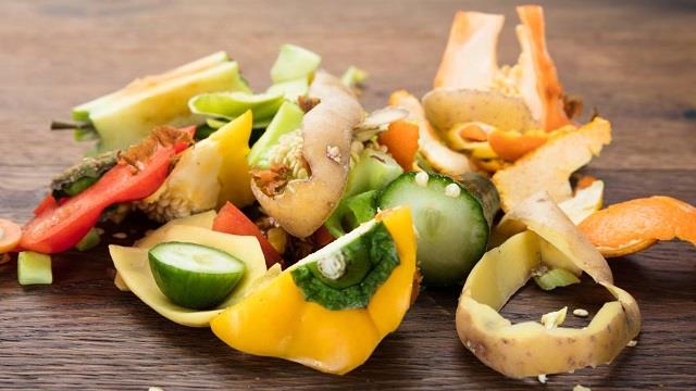 इन 5 सब्जियों के छिलके फेंकने की न करें भूल, बेहद फायदेमंद हैं इनके छिलके