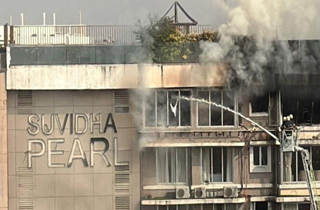 शादी के लिए जलाए दीयों ने किया घर तबाह, बेटे के बारात चढ़ने से पहले मां की  मौत