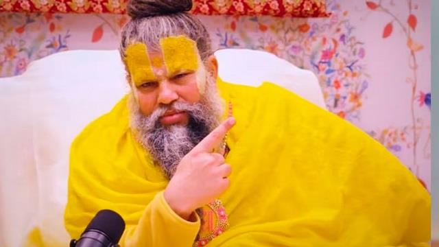 नहाते वक्त यूरिन की आदत  सही या गलत? प्रेमानंद महाराज ने बताया सच