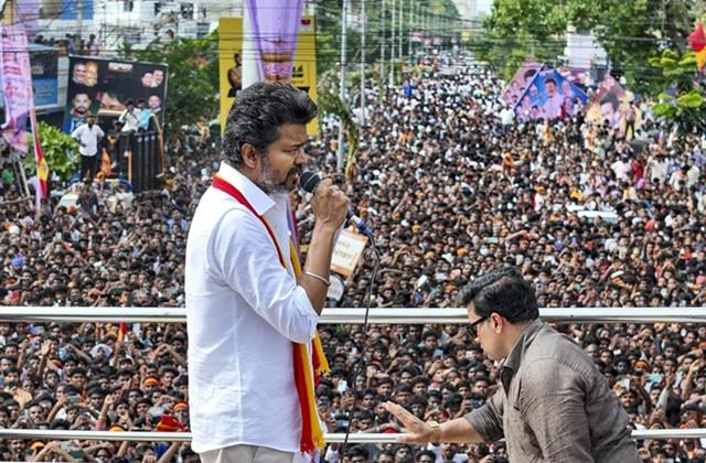 फेमस एक्टर की रैली में एक आदमी की मौत, पहले भी लग चुका है 40 लोगों की जान लेने का आरोप