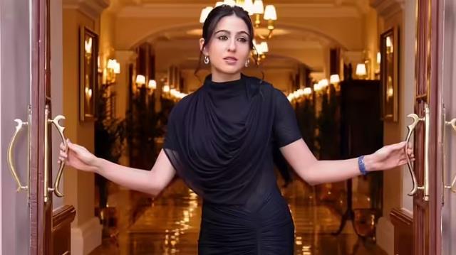 सारा अली खान का ग्लैमरस ब्लैक लुक, हाथ में हीरों से सजी 6.38 लाख की लग्जरी घड़ी ने खींचा ध्यान
