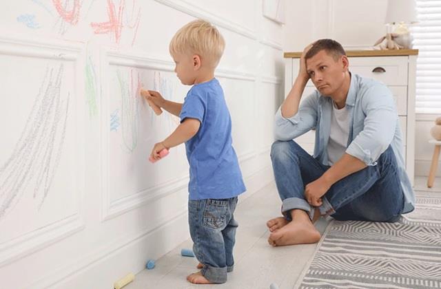 अब हर बात पर बच्चे को टोकना छोड़ दिया है पेरेंट्स ने, फॉलो कर रहे हैं Parenting का ये नया  ट्रेंड