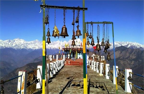 इस देश में है अनोखा मंदिर, जहां भगवान नहीं बल्कि अस्थियों की होती है पूजा