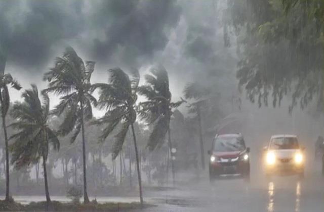 इन 11 राज्यों में होगी भारी बारिश , 40 किमी/घंटा की रफ्तार से तेज हवाएं चलने का अलर्ट जारी