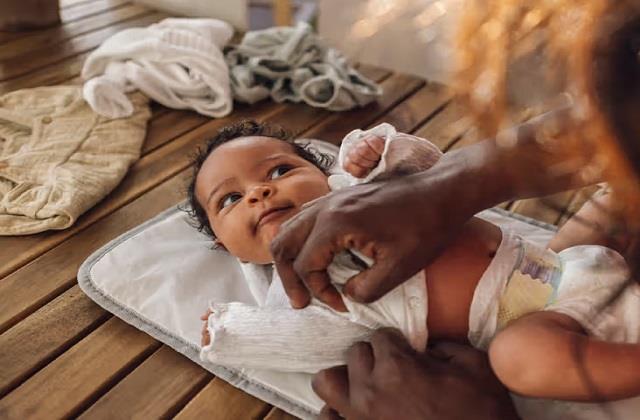 बेबी की स्किन को स्वस्थ और साफ़ रखने के सुरक्षित घरेलू उपाय