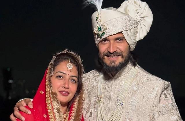 वड़ा पाव गर्ल ने पहले पति को तलाक दिए बिना कर ली दूसरी शादी, लाल जोड़े में Viral हुई तस्वीरों