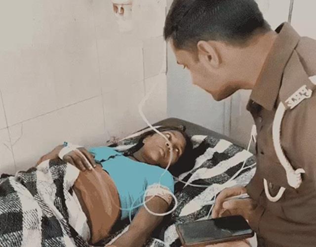 लेबर पेन से तड़प रही महिला ने खुद ही पेट फाड़कर निकाल लिया बच्चा, बाहर आ गई आंतड़ियां