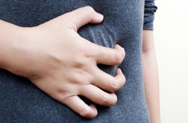 थोड़ा सा खाने से भी हो जाती है तबीयत खराब ? तो अपने सेंसिटिव पेट पर जरूर दें ध्यान