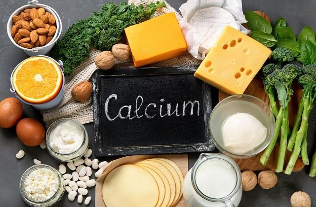 30 के बाद ये Foods जरूर खाएं,  नहीं खानी पड़ेगी Calcium की गोलियां