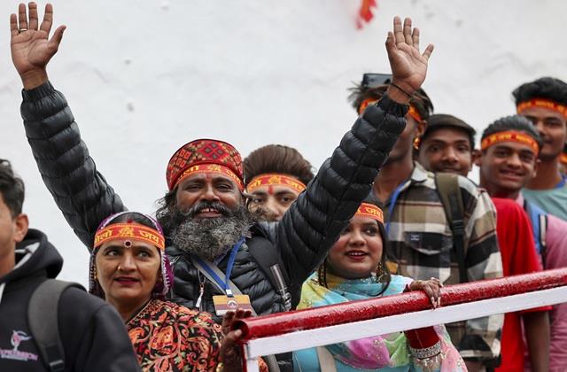 नवरात्रि में पहुंची इतनी भीड़ कि रोकनी पड़ी वैष्णो देवी यात्रा, एक दिन में 39,000 भक्तों ने किए दर्शन