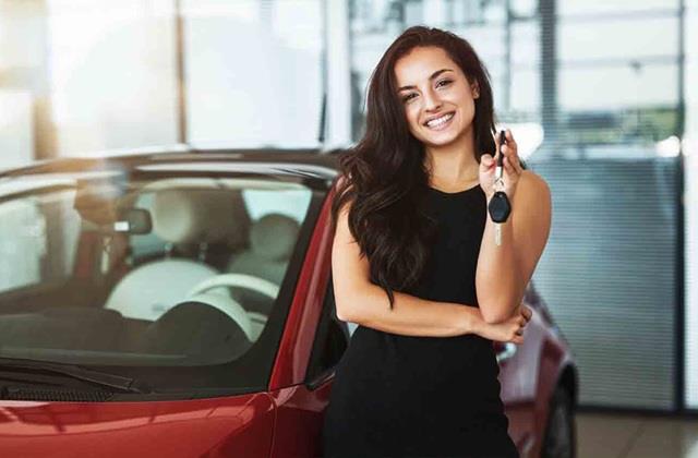 अब मां-पत्नी या बेटी के नाम पर गाड़ी लेने का है फायदा, यहां की सरकार महिलाओं को Tax में दे रही छूट