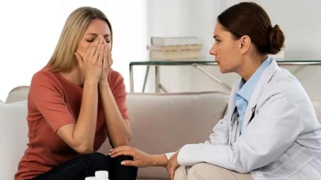 महिलाओं में तेजी से बढ़ रही हैं ये 5 गंभीर बीमारियां, समय रहते पहचानना जरूरी