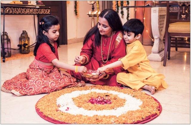 पढ़ाई के साथ- साथ बच्चों को जरूर दें धार्मिक ज्ञान, उनके साथ रोजाना करें एक छोटा सा काम