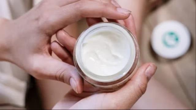 फेयरनेस क्रीम ने डैमेज कर दी लड़की की Kidney, कहीं आप भी तो नहीं कर रहे ये गलती