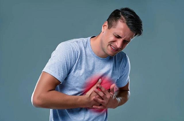 40 से पहले क्यों बढ़ रहे Heart Attack के मामले? डॉक्टर ने बताए 5 बड़े कारण