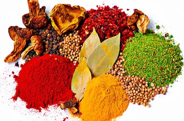 बाजार के मसाले असली हैं या नकली? इन 6 आसान तरीकों से पहचानें