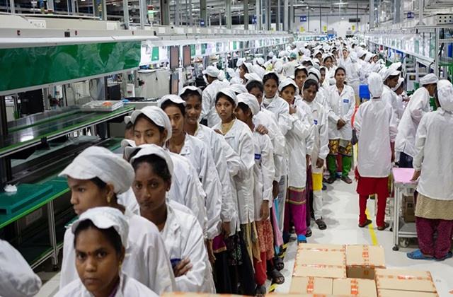 iPhone बनाने में भारत की महिलाओं का बड़ा योगदान, 1 लाख युवतियां कर रही काम