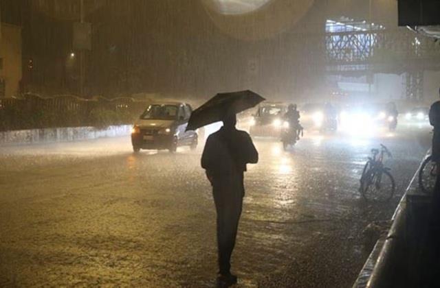 जोर से आएगी आंधी, बारिश संग गिरेगी बिजली... फिर से बदलने वाला है मौसम