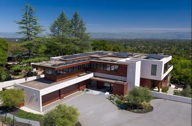 साल में 2133 करोड़ कमाने वाले इस भारतीय का आलीशान घर देख रह जाएंगे हैरान