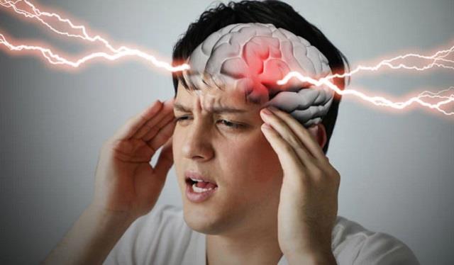अब 40 साल से भी कम उम्र में ब्रेन स्ट्रोक का खतरा, डॉक्टरों ने बताए ये 3 बड़े कारण