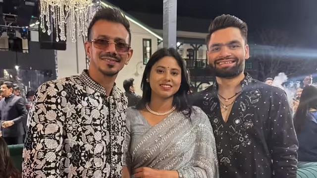 कुलदीप यादव की शादी में रिंकू सिंह की होने वाली पत्नी प्रिया ने लूटी लाइमलाइट, दिखी बेहद खूबसूरत