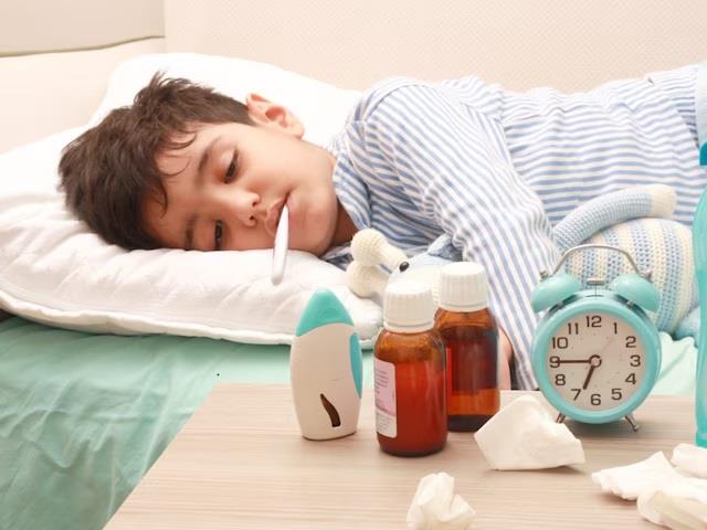 मौसम के बदलाव में बच्चों की इम्यूनिटी क्यों हो जाती है कमजोर?