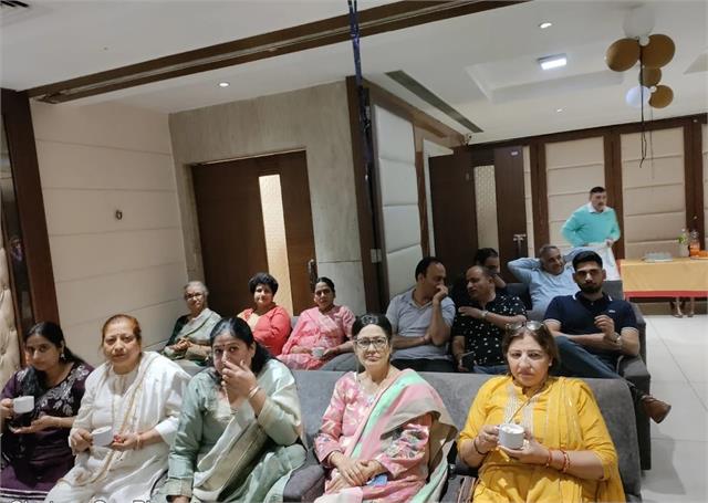 मां दुर्गा के तीसरे नवरात्रि से शुरू होता है कश्मीरी महिलाओं का नववर्ष, मां पार्वती से जुड़ी कश्मीरी पंडित परंपरा