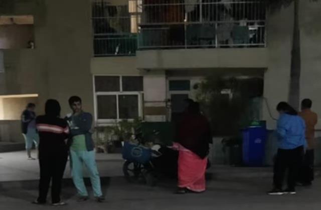 हिलने लगे बेड, झुमने लगे पंखे... जम्मू से लेकर दिल्ली तक भूकंप के तेज झटकों से कांपी धरती