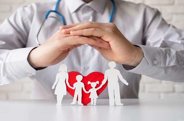 सेहत से समझौता! बड़ी संख्या में युवा छोड़ रहे हेल्थ कवर, क्यों हो रहे मजबूर?