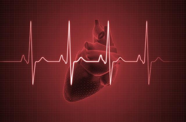 अचानक नहीं रुकता दिल पहले शरीर देता है कई इशारे,  समझो इन Warning Sign को