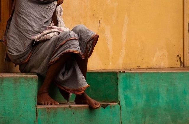 रिश्ते हुए कलंकित; बेटे ने किया 70 साल की मां का रेप, हाथ पैर बांधकर पूरी रात नोचा जिस्म