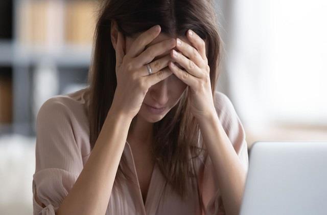 चुप्पी बनी खतरा! बढ़ रही एंजायटी और डिप्रेशन की समस्या, जानें दोनों में क्या है अंतर