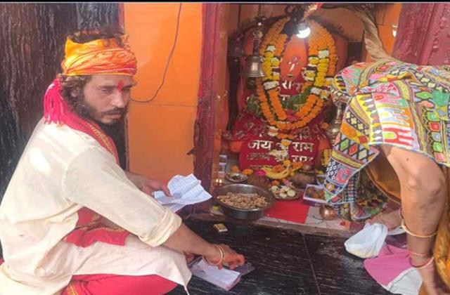 यहां बोलकर नहीं लिखकर भक्त मांगते हैं मन्नत, चिट्ठी पढ़कर कष्ट दूर करते हैं  हनुमान जी