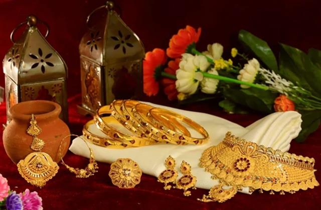 भारत के घरों में है अपार सोना, दुनिया के टॉप 10 केंद्रीय बैंकों से भी बड़ा है खजाना