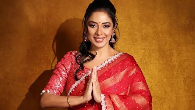 कोई हैवी वर्कआउट नहीं...49 की उम्र में इस डाइट रूटीन ने रखा है Rupali Ganguly को फिट