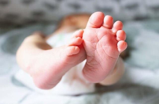 कातिल मां! टॉयलेट में दिया बच्चे को जन्म, गला काटा और फिर किया फ्लश