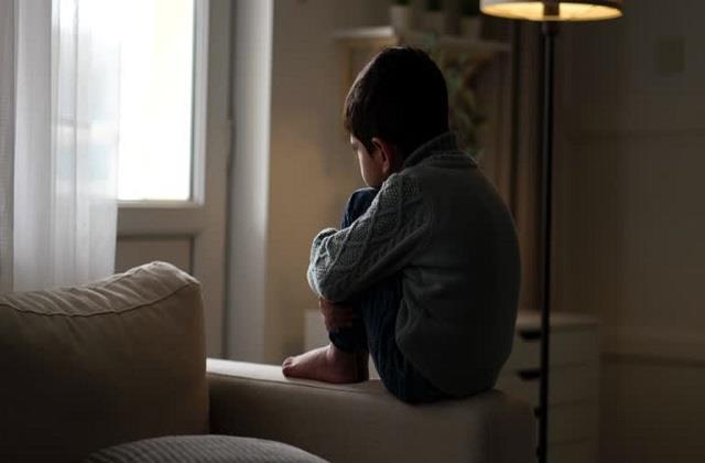 इस देश में बच्चे को न पढ़ाने पर छिन सकती है कस्टडी! उठा लें जाती है सरकार