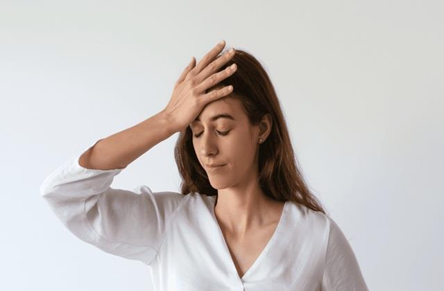 भरी जवानी में  हो गई भूलने की बीमारी, तो आप कर रहे हो ये गलती