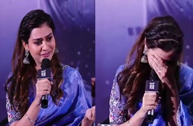 पिता को याद कर स्टेज पर ही फूट-फूट कर रोने लगी एक्ट्रेस, बीच में ही छोड़ दिया इवेंट